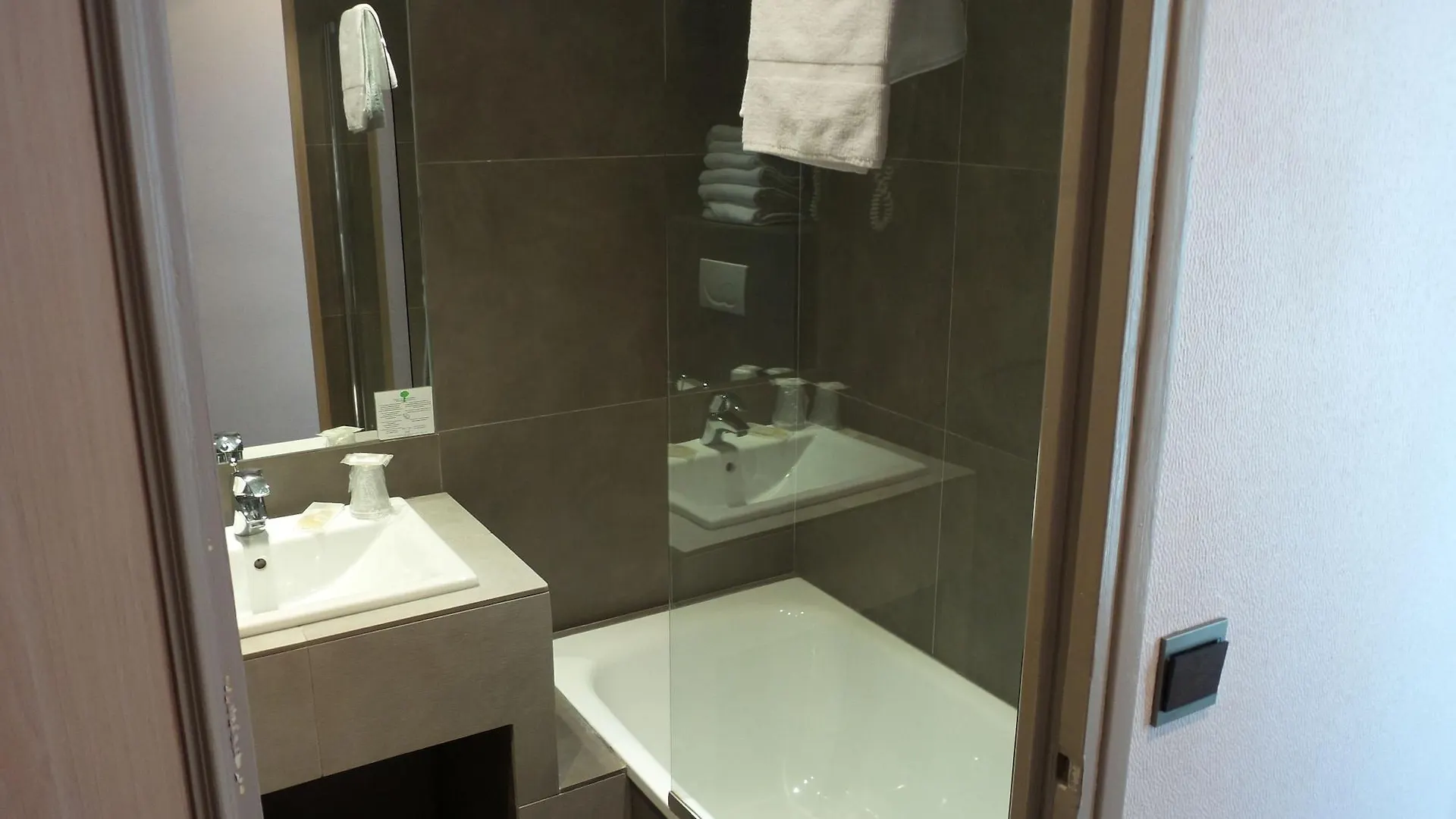 Des Arenes Hotel