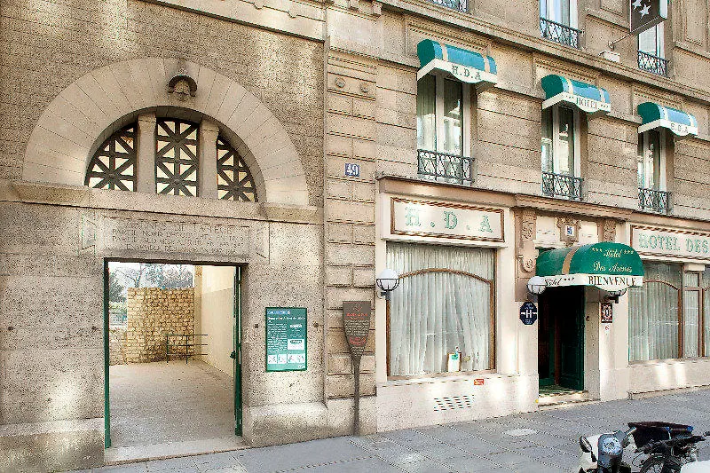 Des Arenes 3* Paříž