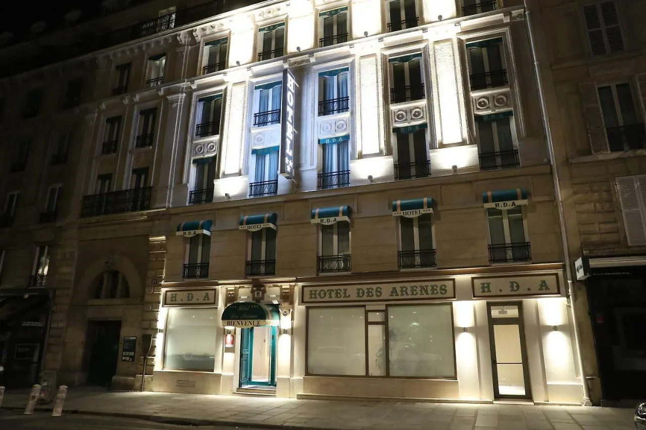 Des Arenes 3*